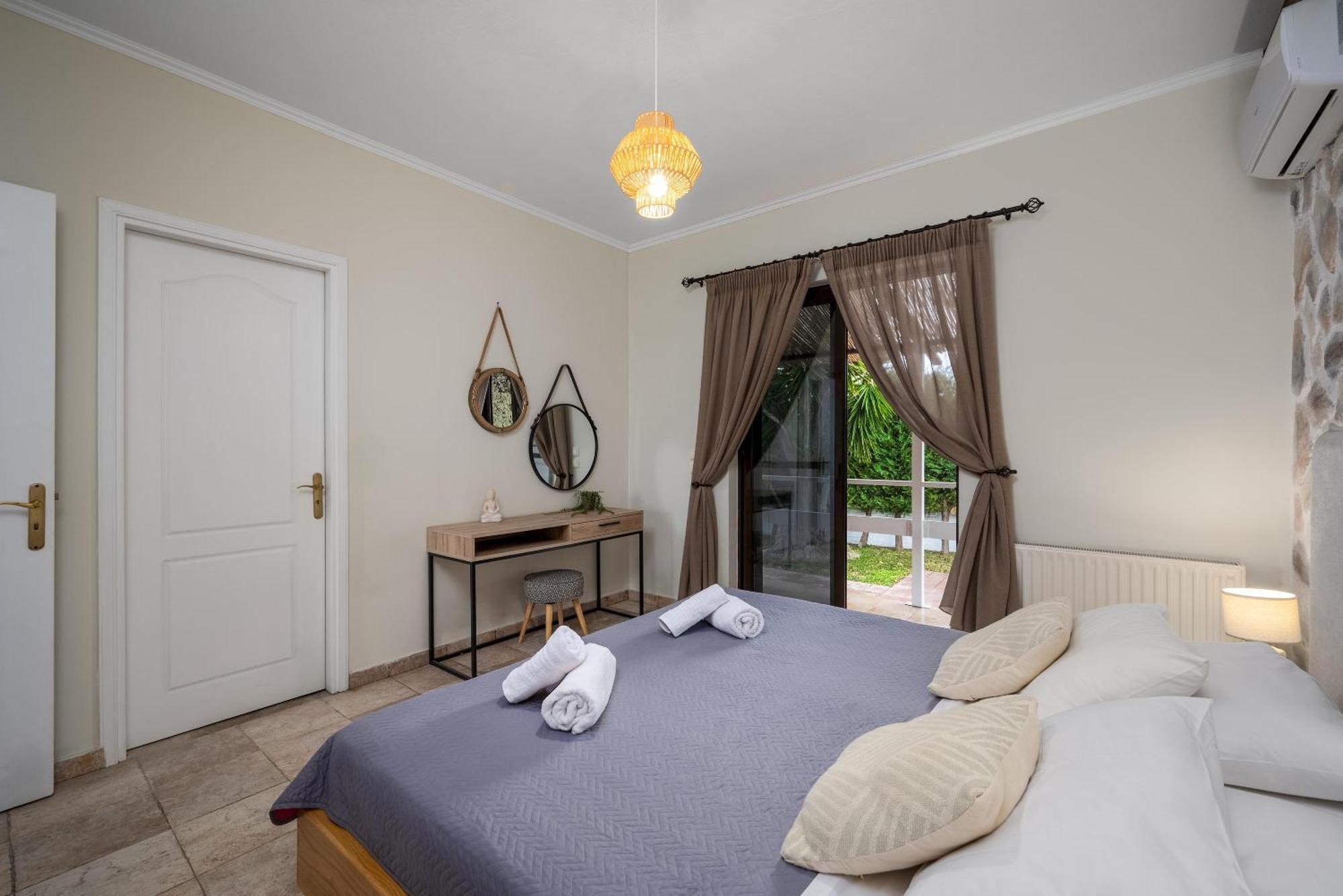 Villa Palmeras Soroni Ngoại thất bức ảnh