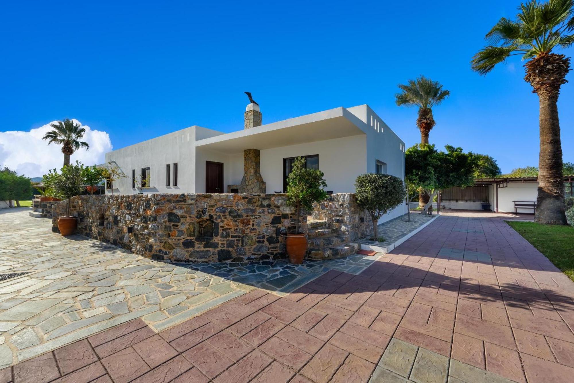 Villa Palmeras Soroni Ngoại thất bức ảnh