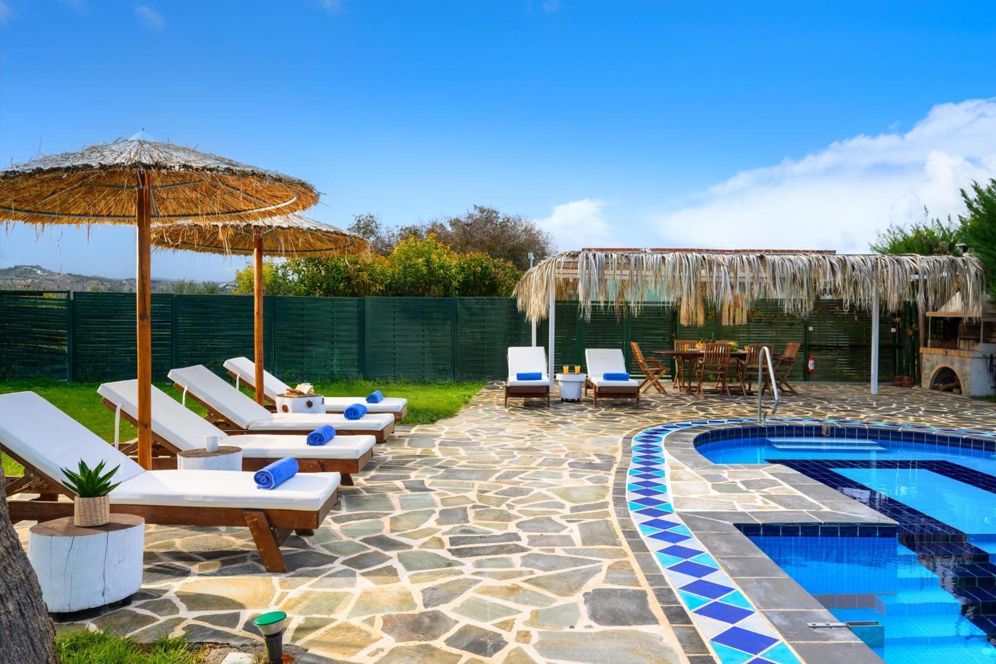 Villa Palmeras Soroni Ngoại thất bức ảnh